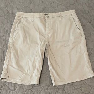 Joe’s Jeans Khaki Men’s Shorts